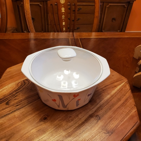 2.25 Qt Round Covered Casserole Fresh Mint (Made In Japan) by STUDIO NOVA - Picture 4 of 8